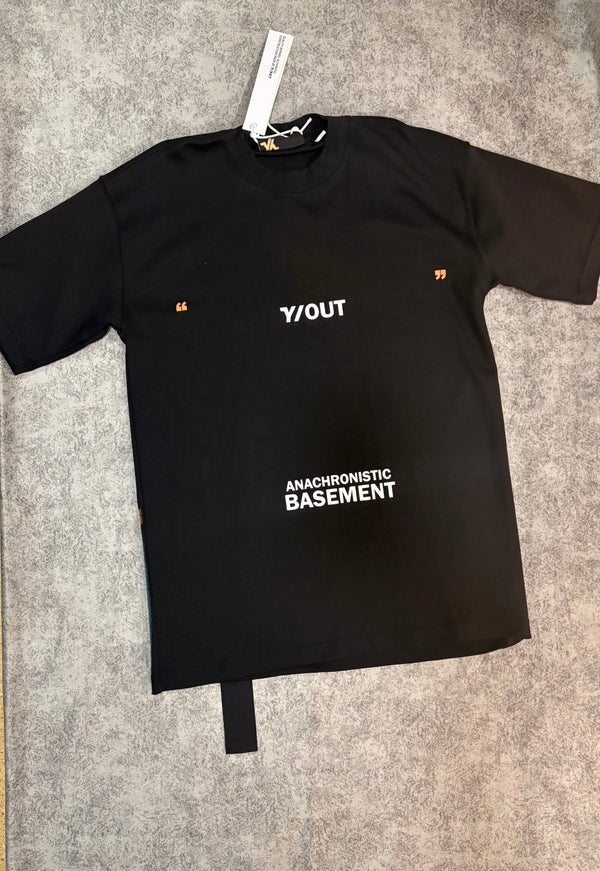 Y/OUT SHAKE T-SHIRT