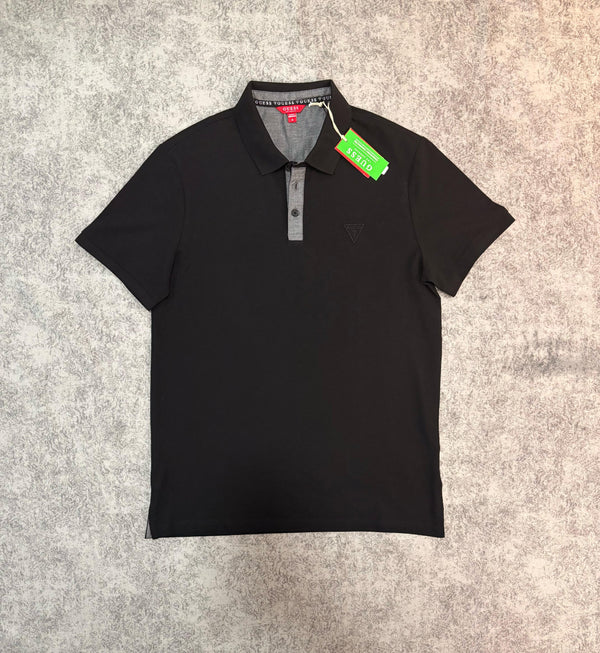 CAMISETA TIPO POLO NEGRA GUESS